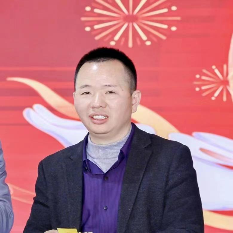 热烈祝贺广州佳品汇商贸有限公司总经理黄辉强加入广东省营销师协会大家庭！